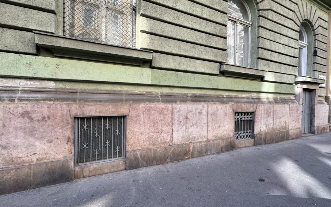 Eladó pince üzlethelyiség Budapest VI. Oktogon